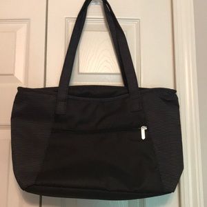 Tote *FREE with $20 purchase from my closet